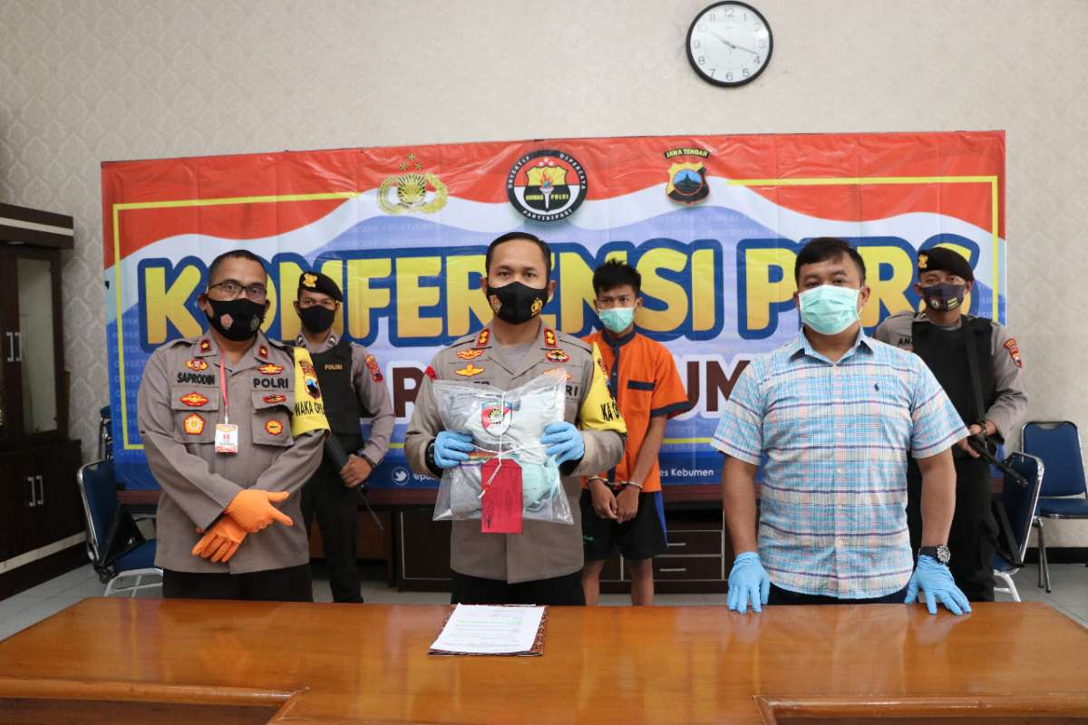 Rumah Teman Sepi, Dengan Bujuk Rayu, Setubuhi Gadis Dibawah Umur