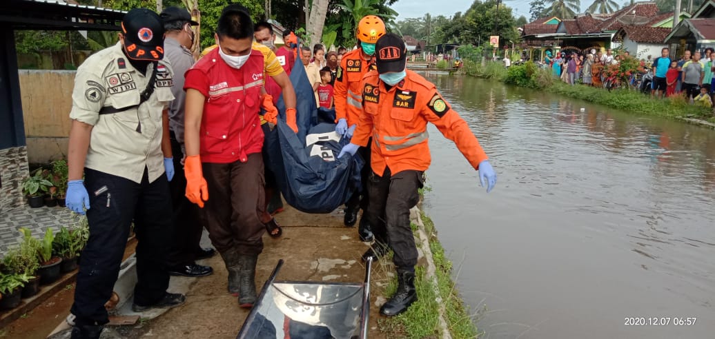 Jenazah Wanita Ditemukan di  Irigasi