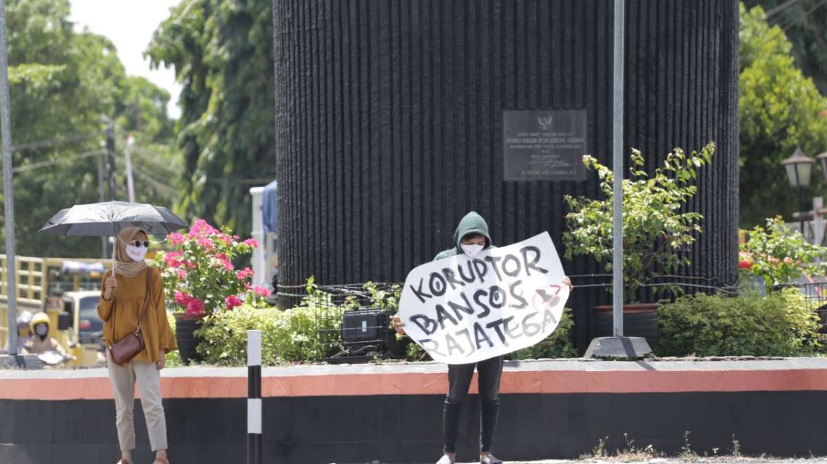 Puluhan Massa di Purbalingga Desak Usut Tuntas Kasus Korupsi