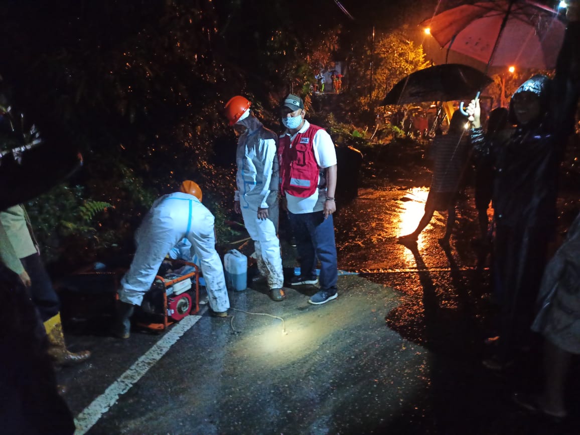 Sempat Tertimbun Longsor, Jalan Nasional Banjarnegara - Wonosobo Bisa Dilalui Kembali