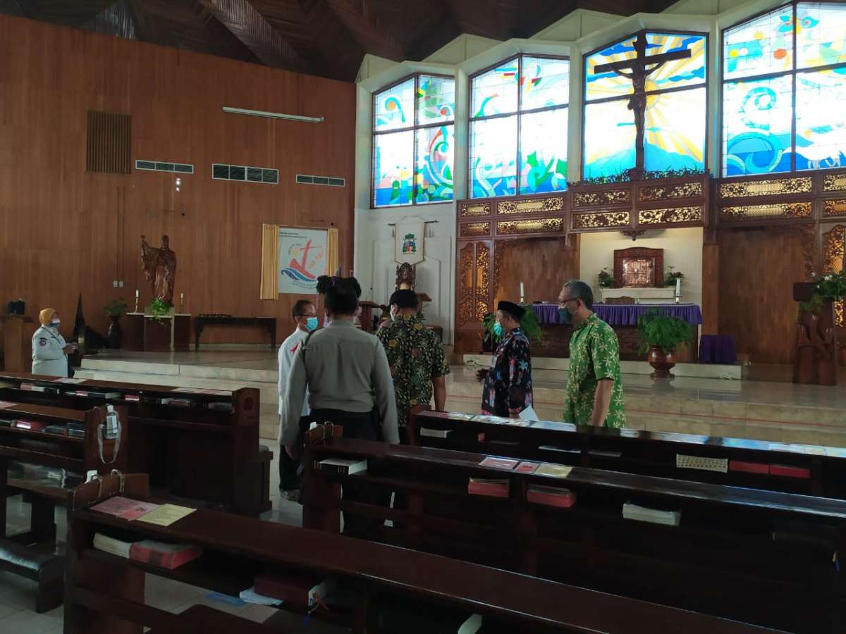 Gereja Katedral Purwokerto Tidak Menerima Jemaat Luar Kota