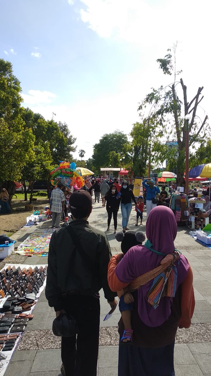 Keramaian Alun-alun Kebumen Jadi Sorotan Ditengah Meroketnya Covid-19