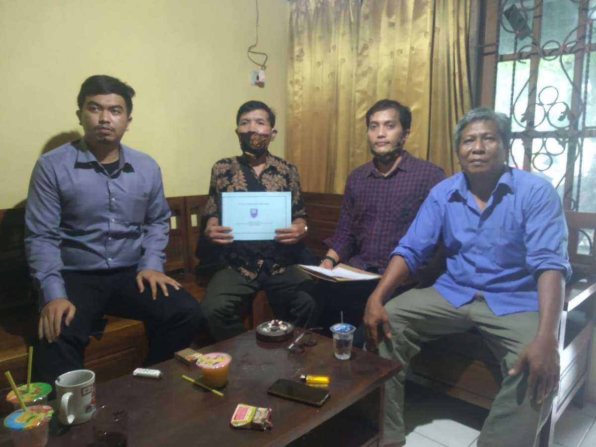 Warga Ambil Mobil Ambulan Desa, Dititipkan ke Polsek, Kades Sitiadi Kebumen Adukan Perampasan Mobil