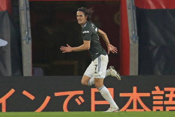 Cavani Minta Maaf Soal 