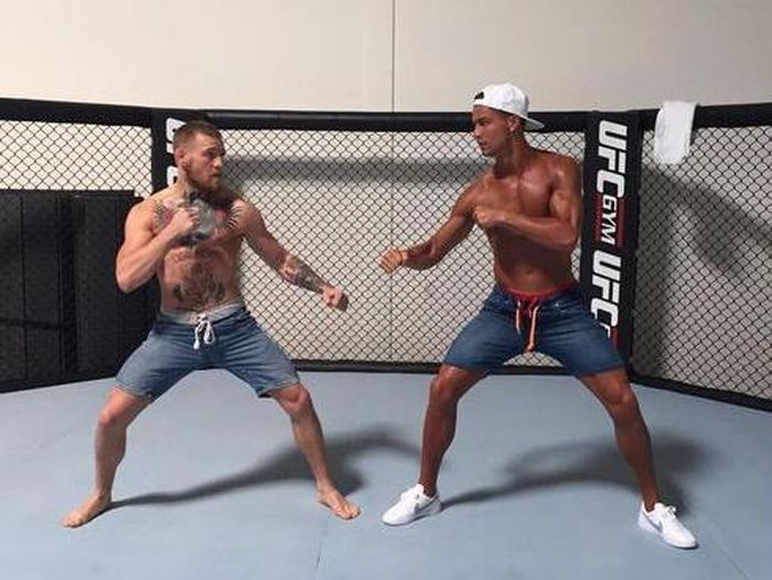 Ronaldo Terapkan Skill Tinju di Sepakbola