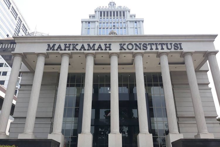 DPR dan Pemerintah Tidak Siap di Sidang Uji Materiil UU Cipta Kerja di MK