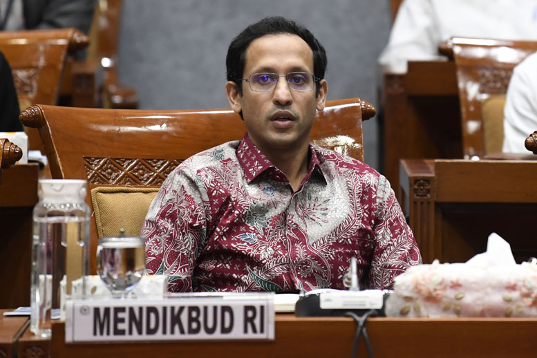 Program Pendidikan Nasional Babak Belur, Kemendikbud: 