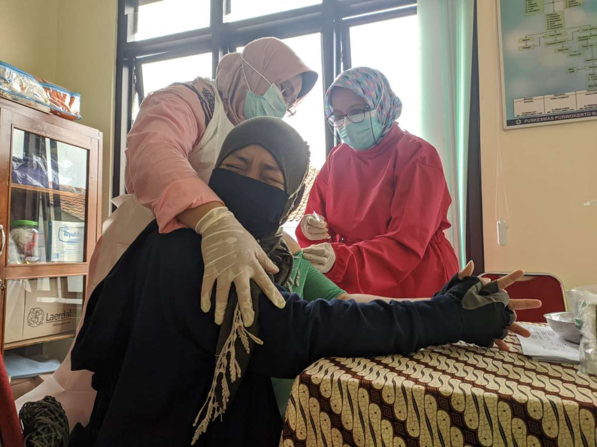 Sempat Ada yang Takut Jarum Suntik, 35 Wartawan di Banyumas Divaksin Covid-19