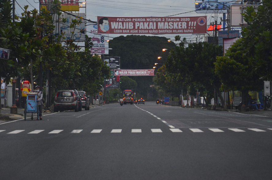 Hari Kedua Jateng di Rumah Saja, di Kota Purwokerto Cenderung Lebih Ramai, Di Pinggiran Seperti Suasana Kota M