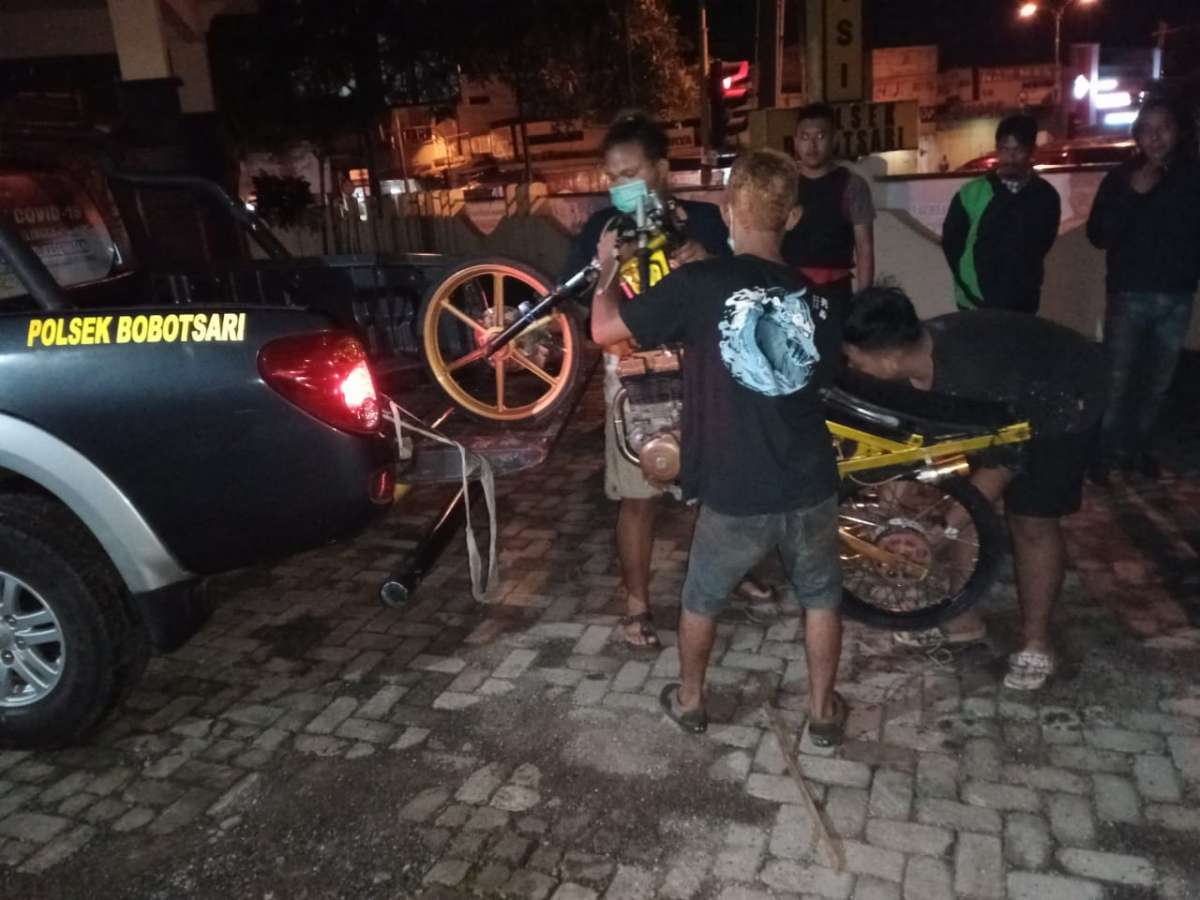 Bubarkan Balap Liar di Bobotsari, Amankan Empat Warga Purwokerto, 9 Motor Ditinggal Kabur Pemilik