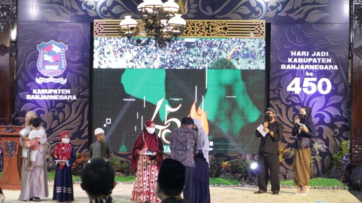 Bupati Banjarnegara Budhi Sarwono Donasikan Gaji dan Tunjangan Selama Setahun