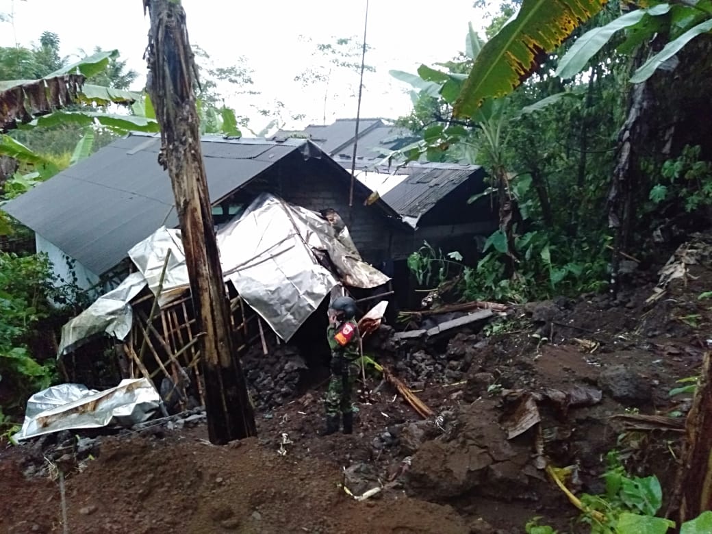 Longsor di Bumisari Timpa Rumah, Satu Korban Luka Tertimpa Reruntuhan Bangunan