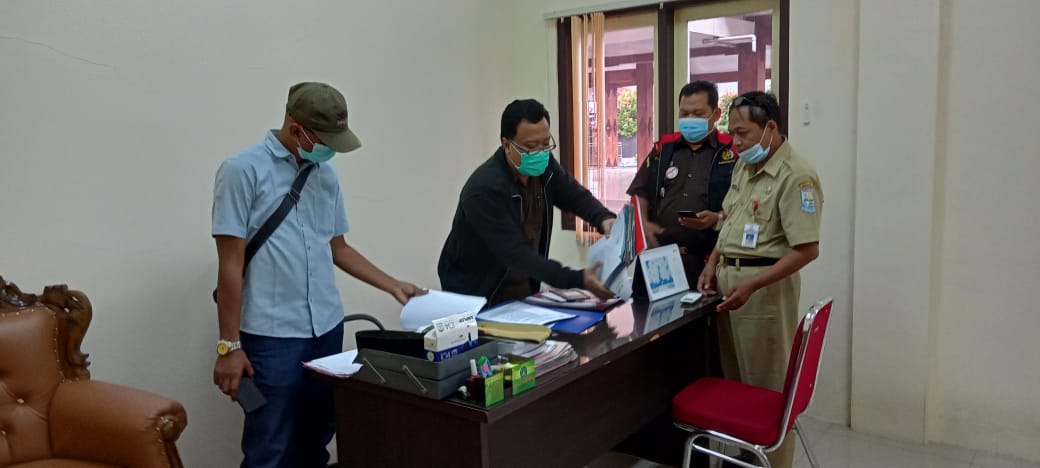 Tim Kejari Geledah Kantor Kecamatan Purbalingga dan Rumah Pribadi Camat Pagi Tadi, Berkas Diambil dan Disita d