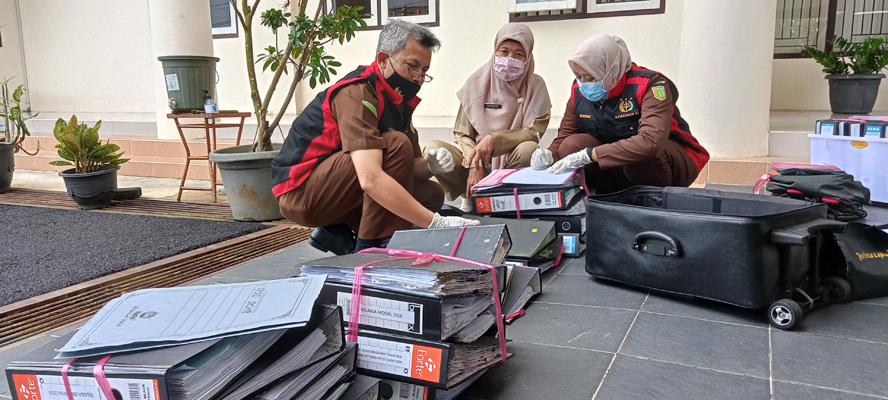 Penggeledahan Petugas Kejari Purbalingga Temukan Dokumen di Kolong Tempat Tidur Rumah Pribadi Camat