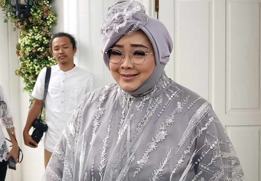 Rina Gunawan Meninggal Dunia