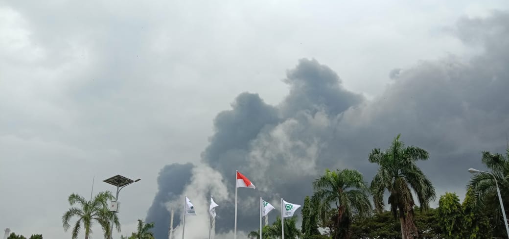 Kondisi Terkini Paska Kebakaran Tangki BMM Kilang Pertamina Balongan, Satu Warga Meninggal, Pengungsi Capai 1.