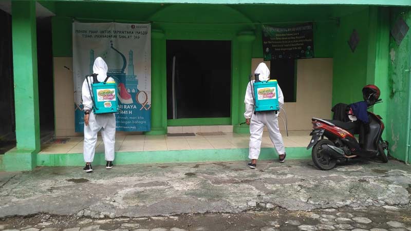 Penyemprotan Disinfektan untuk RW 05 Kelurahan Kali Bagor Kabupaten Banyumas Merupakan Hari ke-3 Aksi Jogo Kam