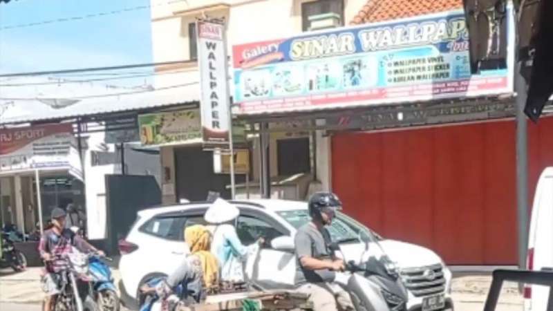Pengemis yang Kerap Ludahi Pengguna Jalan di Brebes Viral di Medsos, Langsung Ditertibkan Trantib Kecamatan