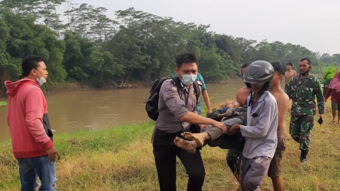 Perempuan Muda Nekat Terjun ke Sungai Klawing di Kemangkon, Warga Ikut Terjun Menolong