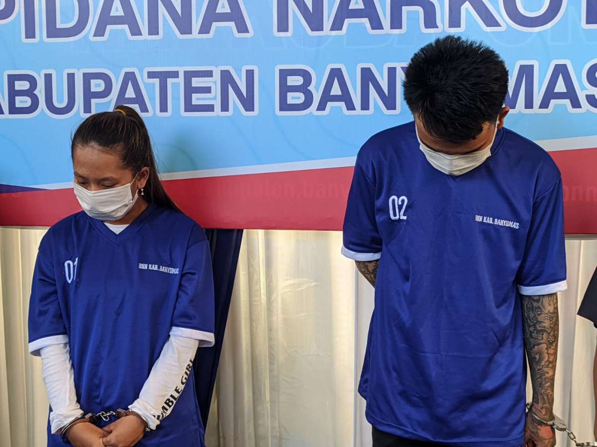 Edarkan Tembakau Gorilla, IRT Turut Ditangkap di Karangsari Kembaran