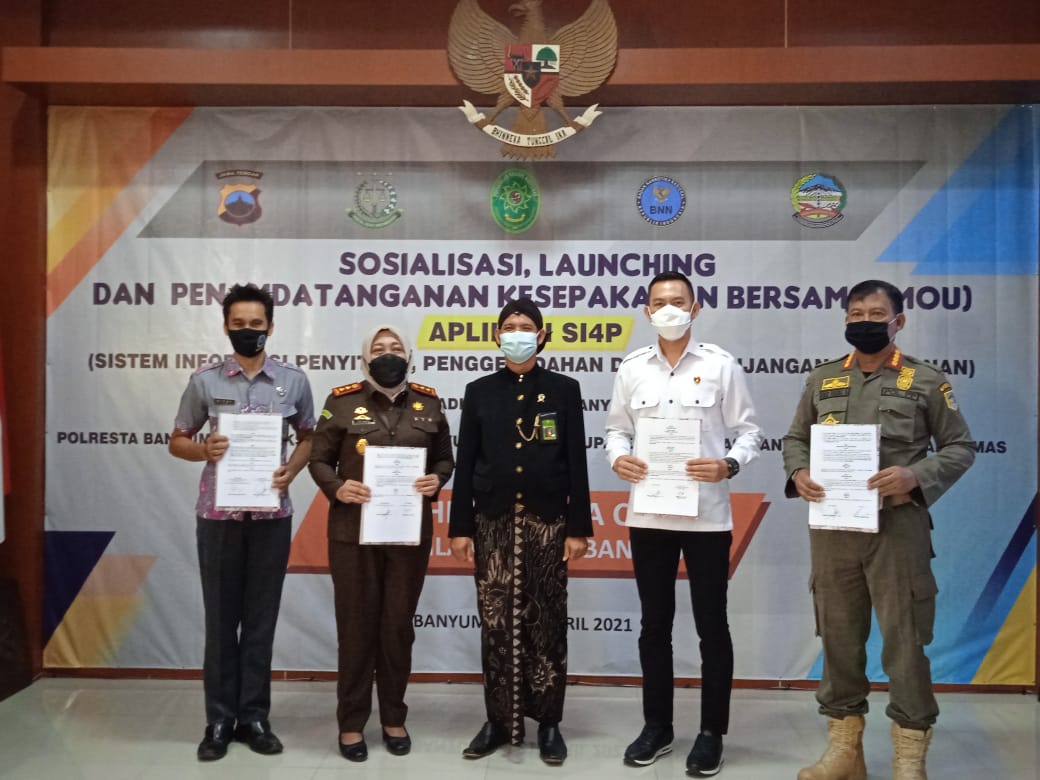 Mudahkan Pelayanan, PN Banyumas Launching Aplikasi SI4P