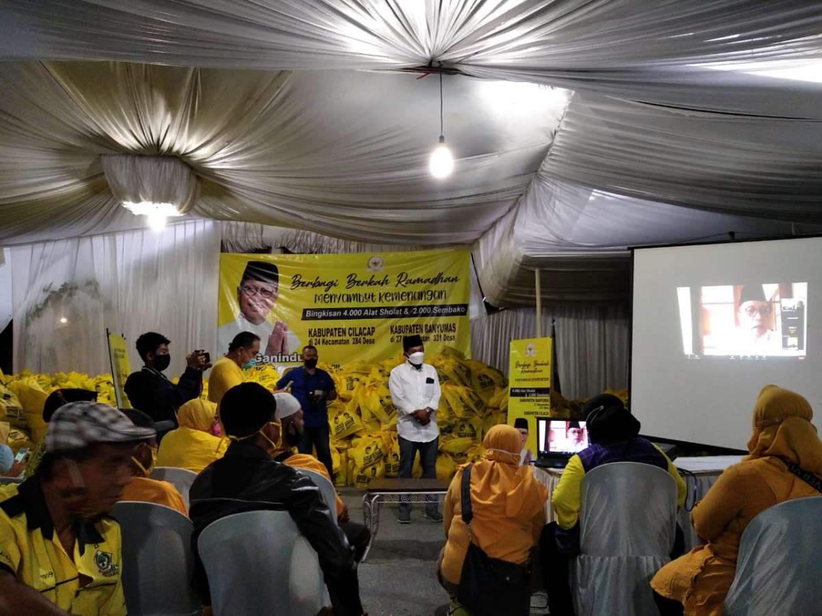 Dito Ganinduto Bagikan 4000 Alat Solat dan 2000 Sembako, Dalam Acara Safari Ramadan