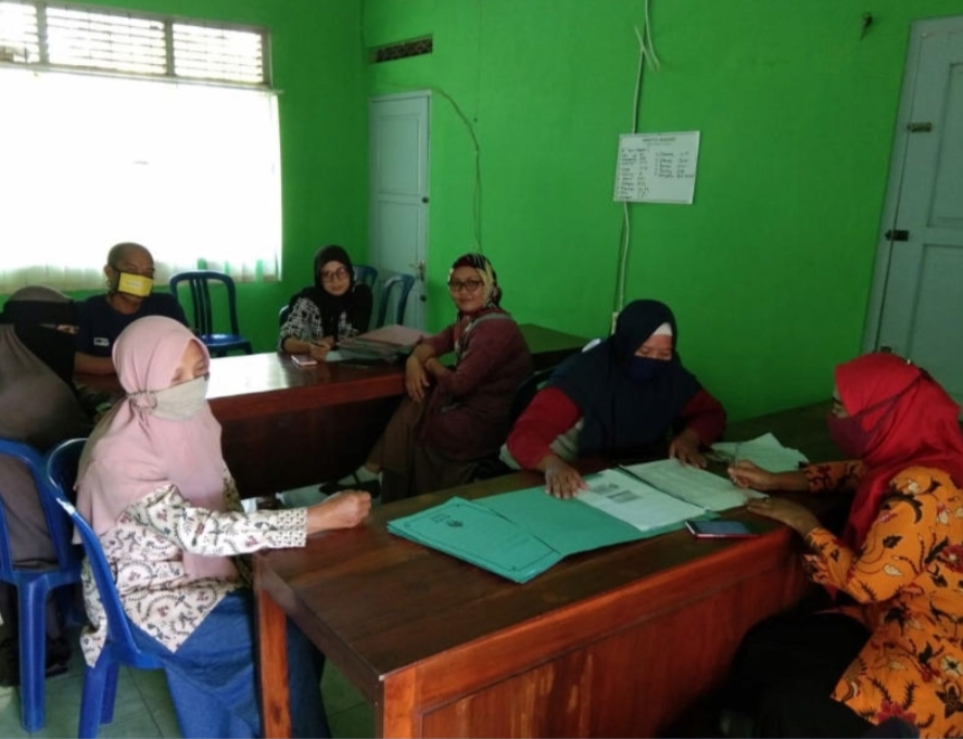 Ditutup 20 April, Ratusan Warga di Kemranjen Daftar Bantuan Produktif Usaha Mikro