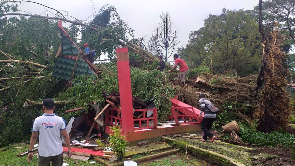 Manajemen Kebut Perbaikan Sanggaluri Park Akibat Angin Ribut, Rugi Rp 300 Juta, Tutup Sementara