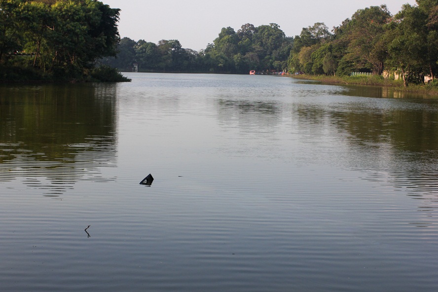 Helikopter Jatuh di Danau Perkemahan Cibubur