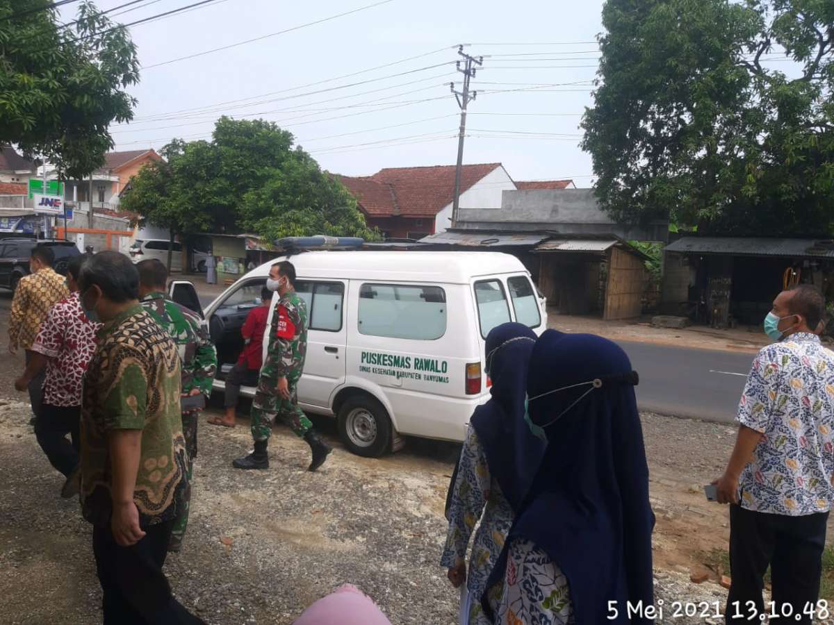 Klaster Covid Keluarga Terjadi di Rawalo, 14 Orang Satu Keluarga Dievakuasi ke Rumah Karantina