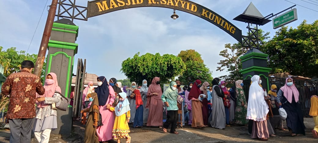 Penganut Islam Aboge Laksanakan Salat Id, Jumat 14 Mei 2021 di Masjid R Sayyid Kuning Desa Onje Purbalingga