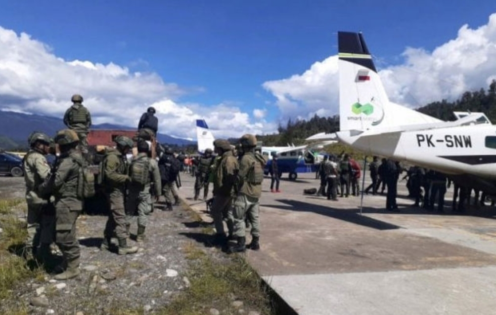 TNI-Polri Buru Teroris ke Ilaga, Kabupaten Puncak, Papua