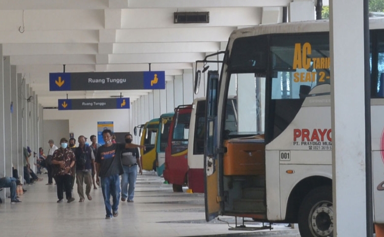 Jelang Tanggal 6 Mei, Terminal Bulupitu Purwokerto Dipadati Penumpang, Sehari Tembus 1.000 Orang