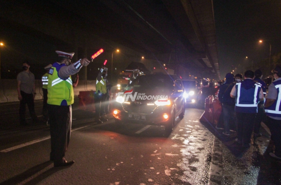 Penyekatan Larangan Mudik, Polda Metro Paksa 1.070 Kendaraan Putar Balik