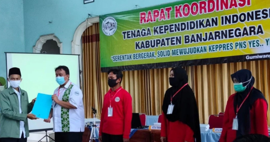 Honorer Perjuangkan Keppres PNS, Tendik Belum Terakomodir di Perekrutan CPNS