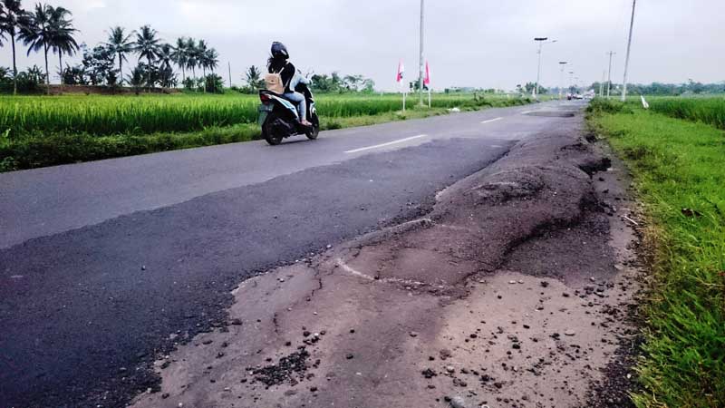 Akses Jalan Utama ke Bandara JBS Purbalingga Rusak, Terlihat di Panican - Kedungbenda