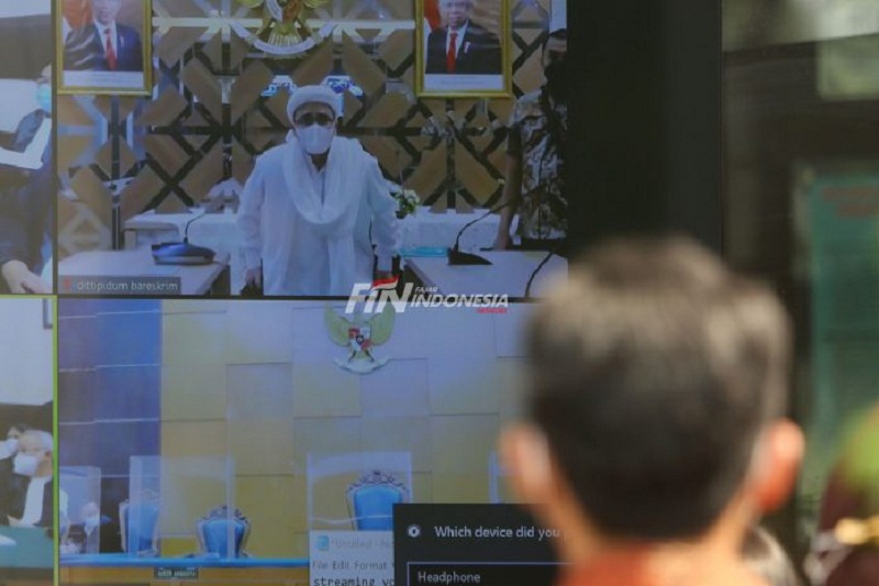 Habib Rizieq Divonis Ringan, Rocky Gerung: Pemerintah Malu Sudah Nakalin Dia…