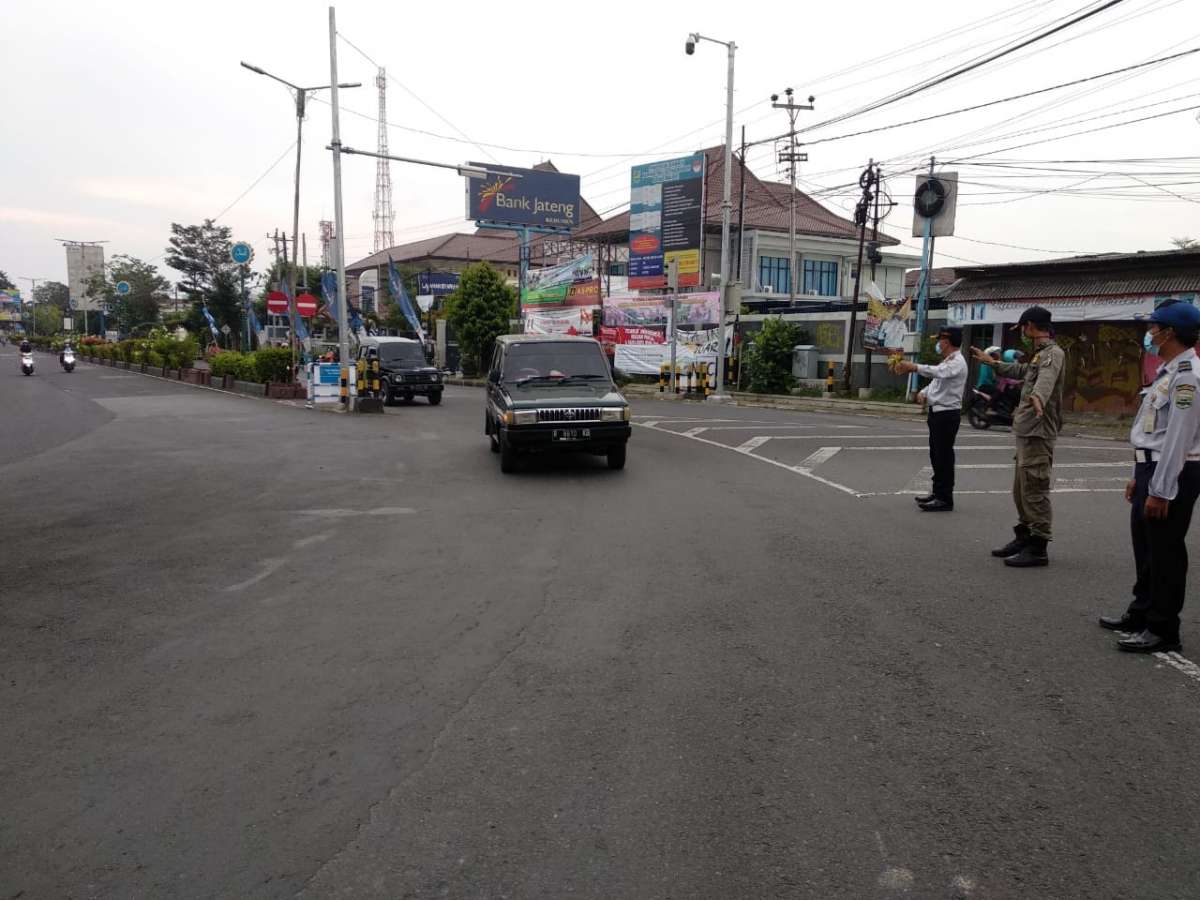 Parkir Tepi Jalan Penyebab Kemacetan, Terkait Uji Coba Satu Arah Koridor Perkotaan Kebumen