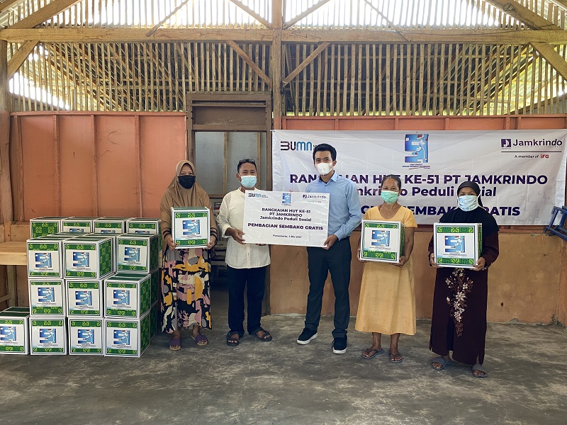 PT Jamkrindo Berikan Santunan untuk 1.000 Anak Yatim dan Bantuan 5.100 Paket Sembako