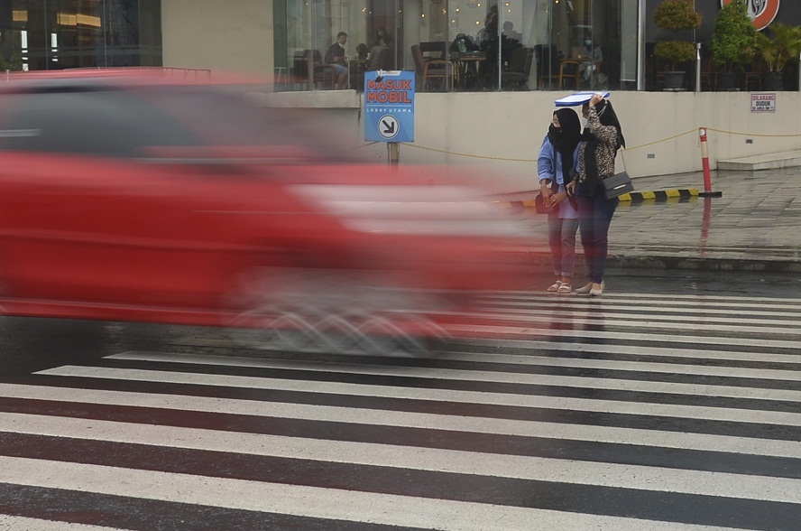 Dikeluhkan Membahayakan, Arus Lalu Lintas Satu Arah di Kota Purwokerto Membuat Kendaraan Melaju Kencang