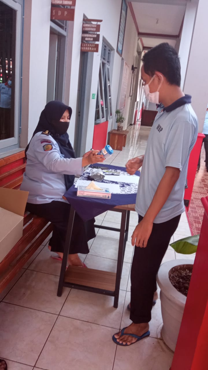 Warga Binaan dan Petugas Rutan Dites Urine