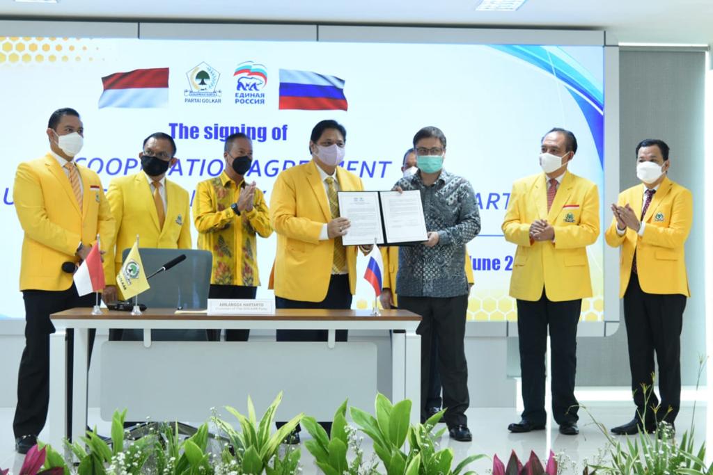 Partai Golkar - United Russia Party MoU Sepakati Dorong Penguatan Investasi