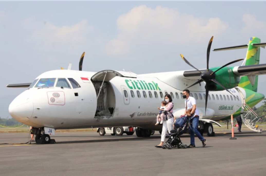 Bandara JBS Purbalingga Beroperasi, Penumpang: Alhamdulillah Kami jadi Penumpang Pertama