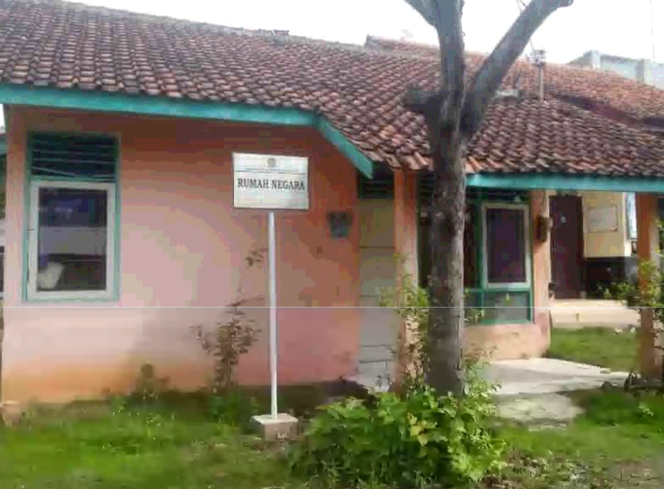 Rumah Dinas Bidan Dibiarkan Mangkrak, Desa Karangjati Kemranjen Usulkan Kelola Lahan