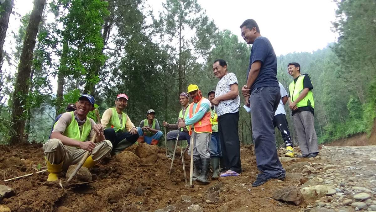 Peningkatan Jalan Banjarnegara - Pekalongan Capai 30 Persen di Kalibening