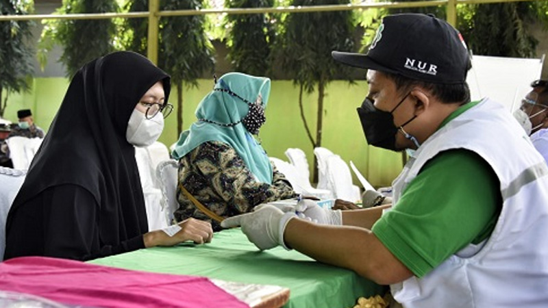 200 Kiai dan Ulama di Karawang Jalani Vaksinasi COVID-19