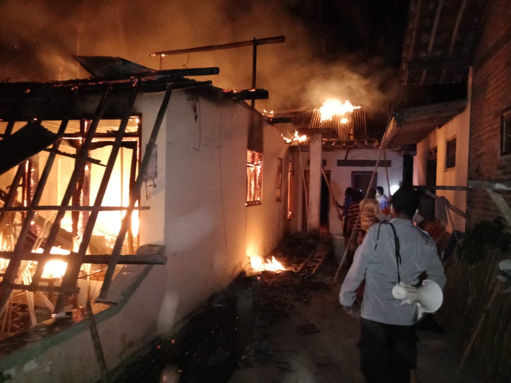 Diduga Korsleting, Rumah Terbakar di Kalisalak Kebasen