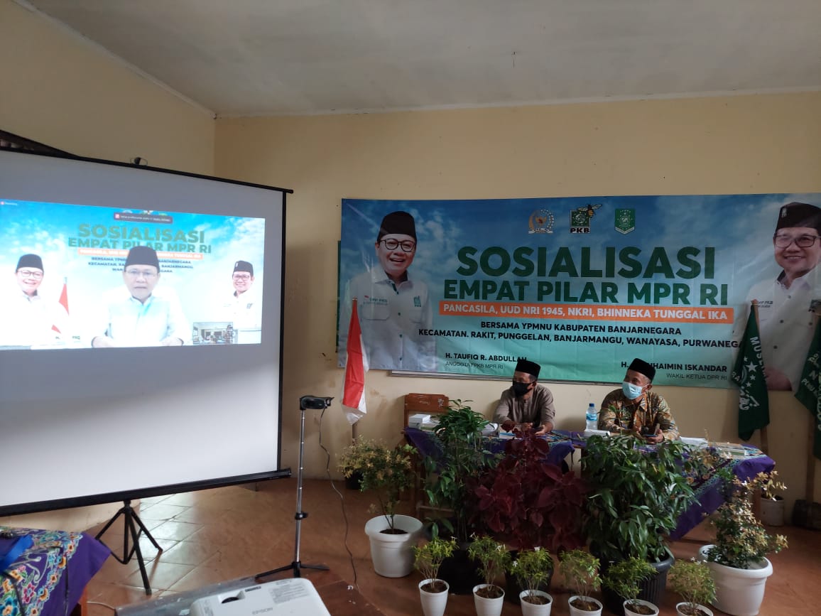 Taufiq R Abdullah Sosialisasikan Empat Pilar  MPR RI kepada Guru YPMNU Banjarnegara