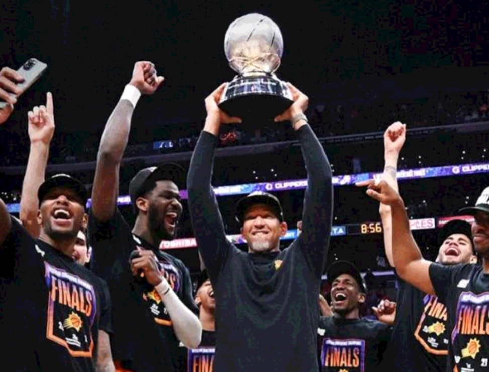 Phoenix Suns Tembus Final NBA