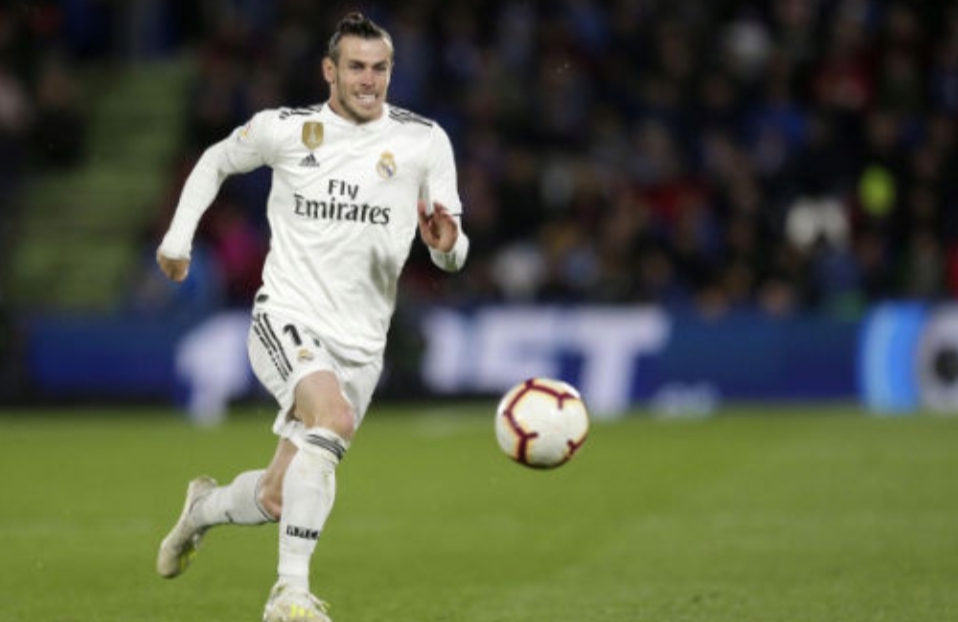 Tunda Pensiun untuk Semusim di Madrid